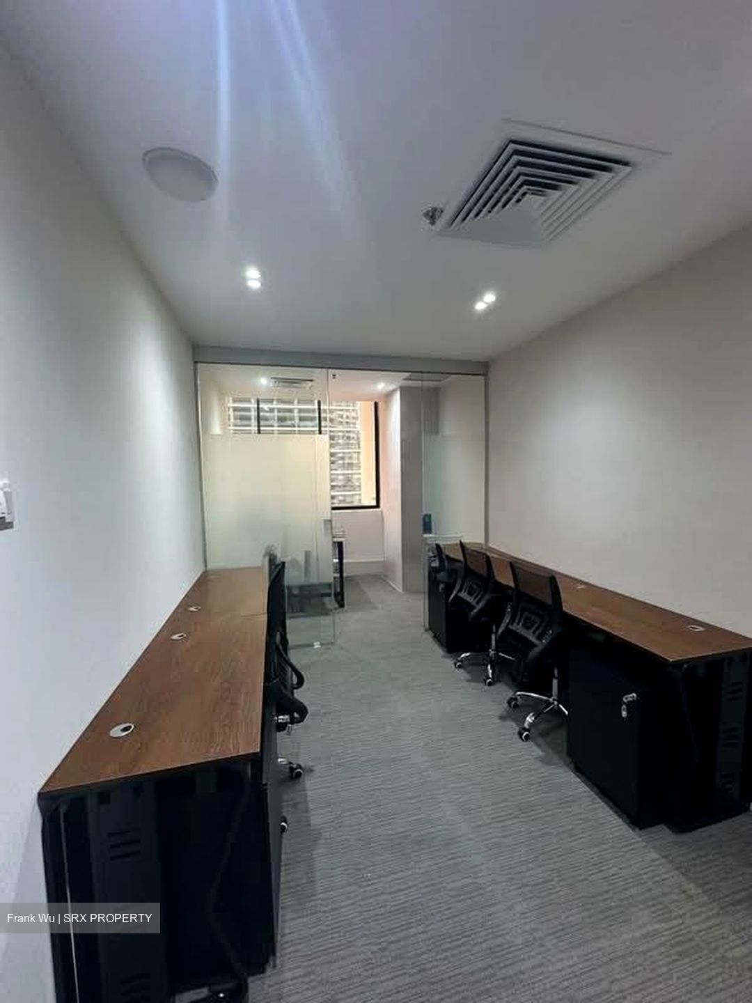 International Plaza (D2), Office #554090221
